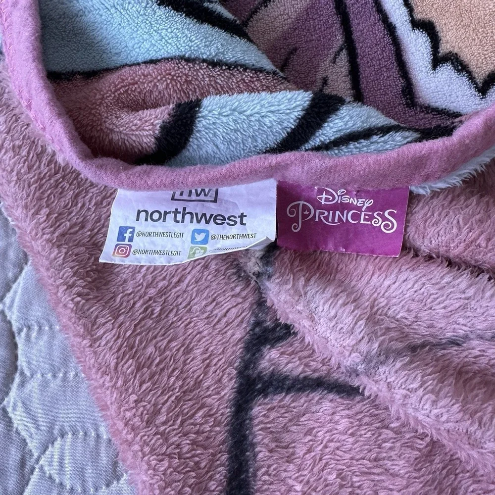Disney Princess Blanket Ariel Moana Rapunzel Castle Northwest Fleece Throw Pink